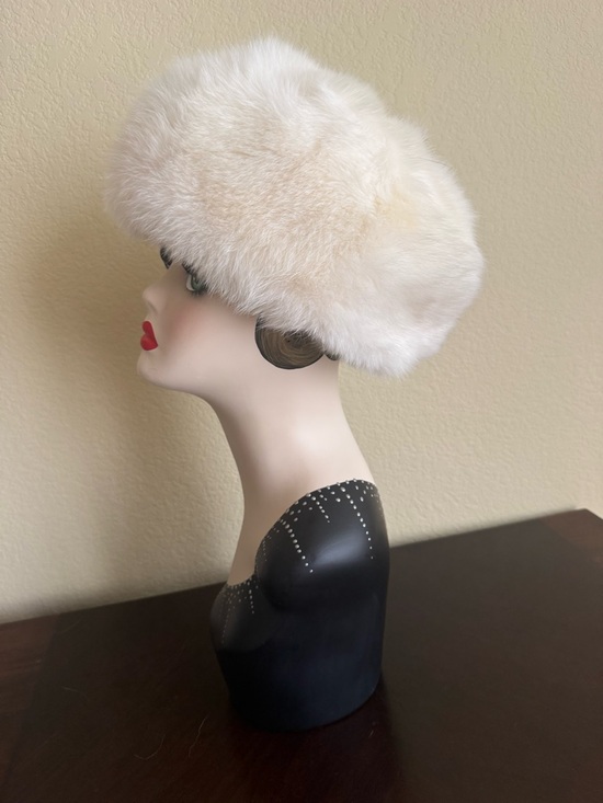 White fox Fur Hat main image 6